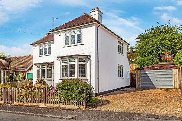 3 Bedroom Detached House For Sale In Gaywood Road, Ashtead, KT21