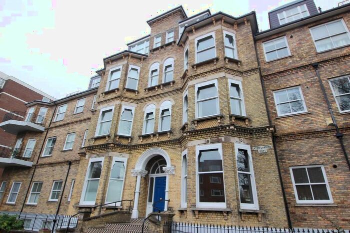 3 Bedroom Flat To Rent In Eaton Gardens, Hove, BN3