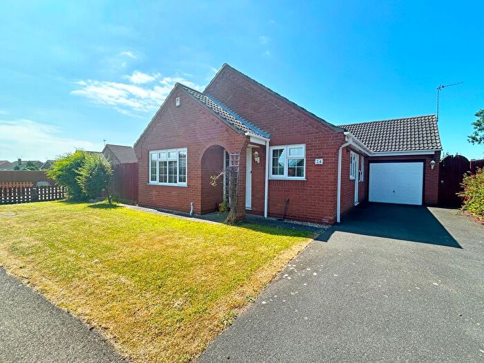 3 Bedroom Bungalow For Sale In Thames Crescent, Hogsthorpe, Skegness, Lincolnshire, PE24