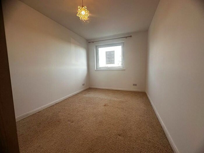 2 Bedroom Flat To Rent In Cocklebie Road, KA3