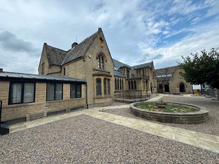 1 Bedroom Flat To Rent In Apartment, Leeds Road, Windhill, Shipley, Bradford, BD18