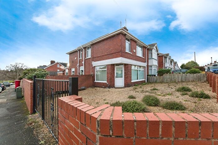 4 Bedroom Semi-Detached House For Sale In Chard Road, Exeter, EX1