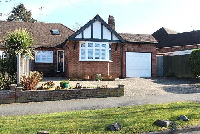 3 Bedroom Semi-Detached Bungalow For Sale In Oulton Crescent, Potters Bar, EN6
