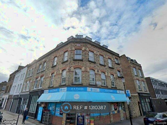 2 Bedroom Flat To Rent In Portobello Road, London W10
