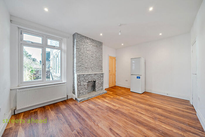 3 Bedroom Terraced House To Rent In Tunstall Road, Croydon, CR0