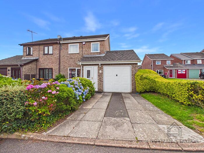 3 Bedroom Semi-Detached House For Sale In Penlee Park, Torpoint, PL11