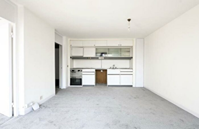 1 Bedroom Flat For Sale In Barbican, London, EC2Y
