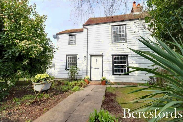 3 Bedroom Semi-Detached House To Rent In Common Lane, Stock, CM4