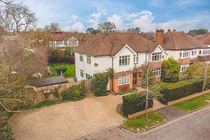 5 Bedroom Detached House For Sale In The Rowans, Chalfont St Peter, SL9