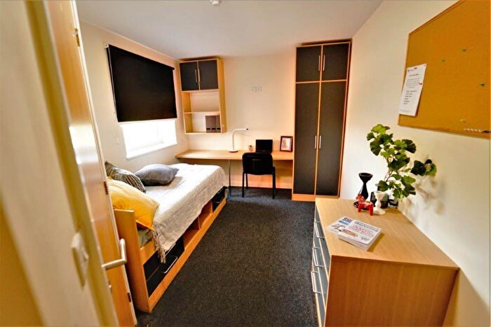 6 Bedroom Apartment To Rent In Flewitt House, Beeston, NG9