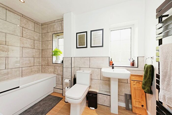 3 Bedroom Detached House For Sale In Carlsden Close, Dover, Kent, CT17