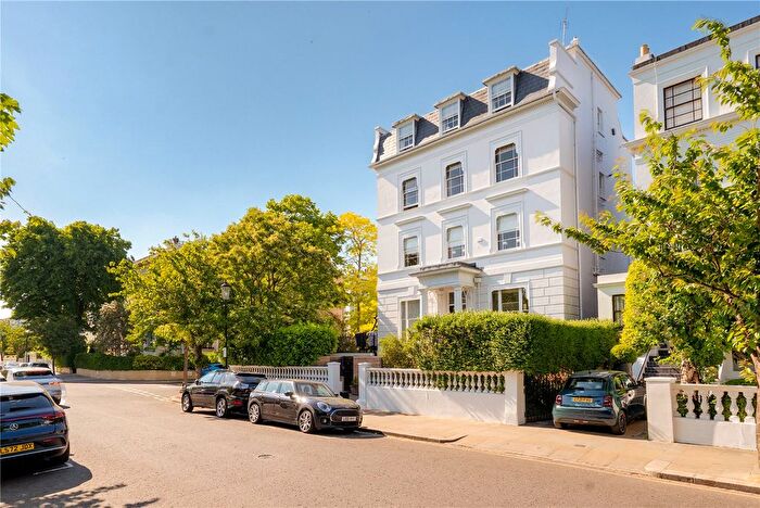 3 Bedroom Maisonette For Sale In Dawson Place, Notting Hill, London, W2