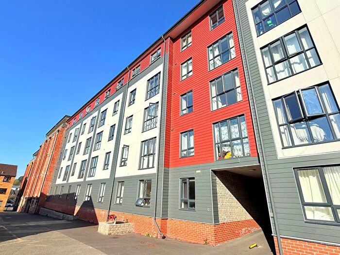1 Bedroom Flat To Rent In Newton Road, Yeovil, BA20