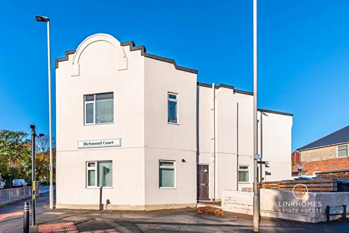 2 Bedroom Apartment For Sale In - Bournemouth Road, Poole, BH14