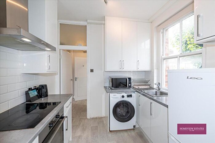 2 Bedroom Flat To Rent In Kingsgate Road, London, NW6