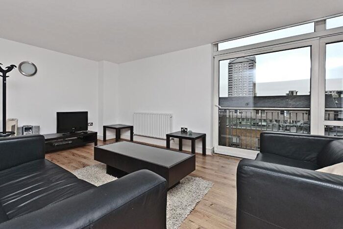 2 Bedroom Flat To Rent In Lowry House, Cassilis Road, E14