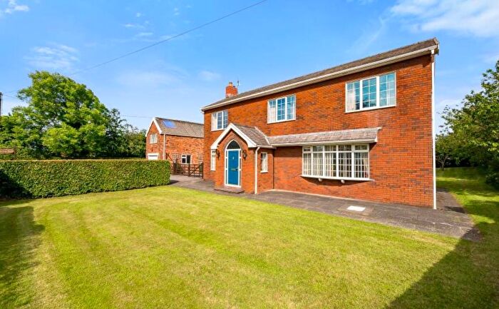 3 Bedroom Property To Rent In Blackgate Lane, Tarleton, Preston, PR4