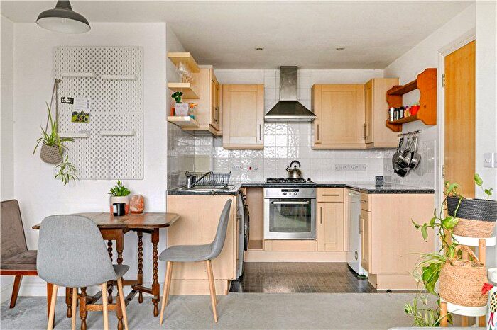 1 Bedroom Flat For Sale In Townsend Street, London, SE17