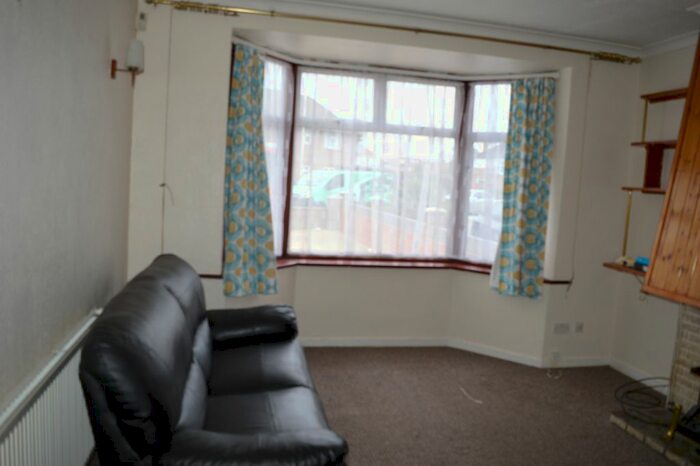 3 Bedroom Terraced House To Rent In Carshalton Grove, Sutton, SM1