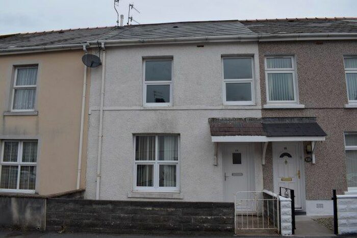 3 Bedroom Property To Rent In Derwent Street, Llanelli, SA15