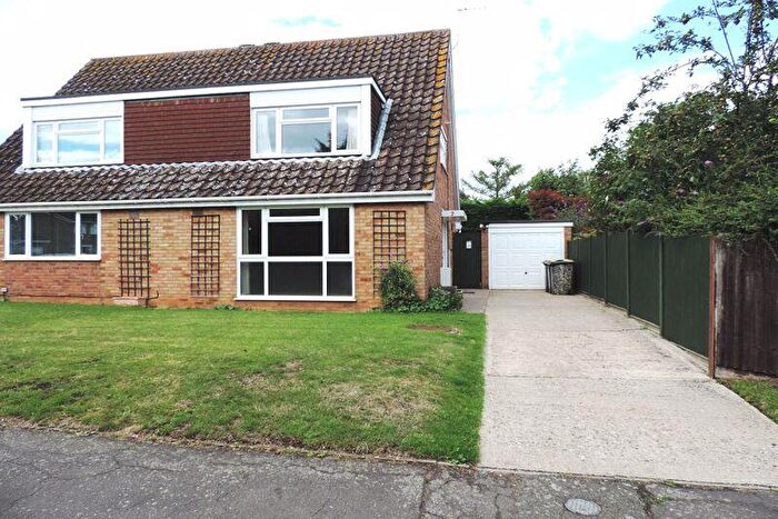3 Bedroom Semi-Detached House To Rent In Manor Farm Way, Sharnbrook, MK44