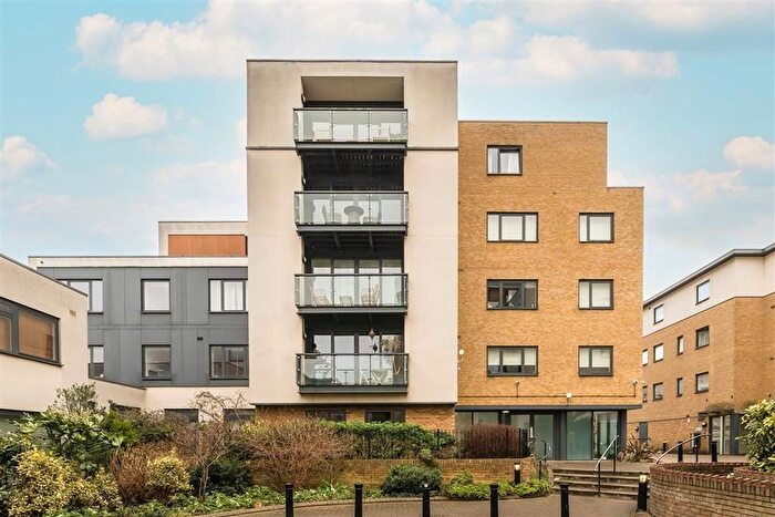 Studio To Rent In George Mathers Road, Kennington, SE11