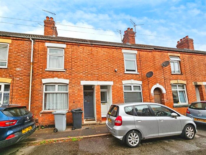 2 Bedroom Terraced House To Rent In Fuller Street, Kettering, NN16