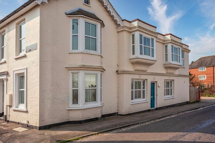 2 Bedroom Maisonette To Rent In Springfield Road, Southgate, Crawley, West Sussex, RH11