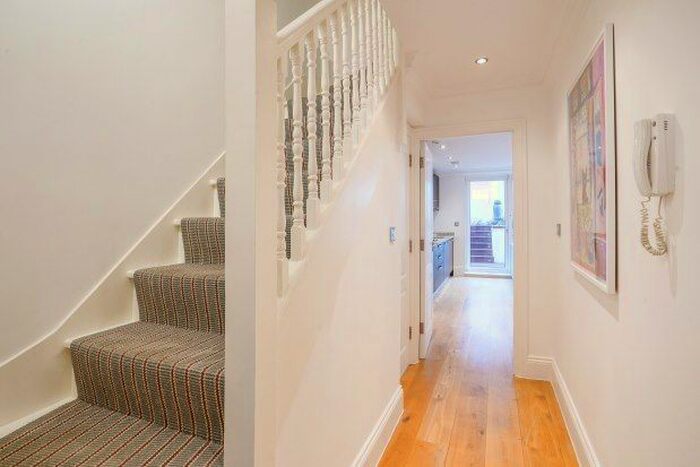 2 Bedroom Maisonette To Rent In Malden Road, London, NW5