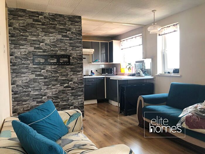 1 Bedroom Flat For Sale In Bloomfield Road, Plumstead, SE18