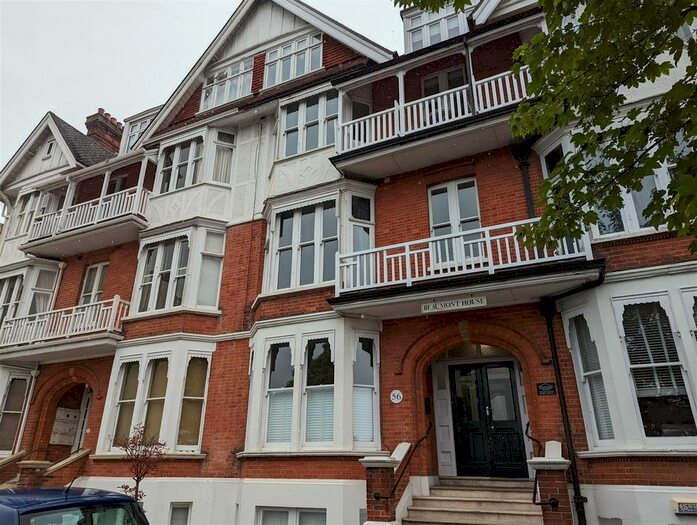 2 Bedroom Flat To Rent In Mount Ephraim, Tunbridge Wells, TN4