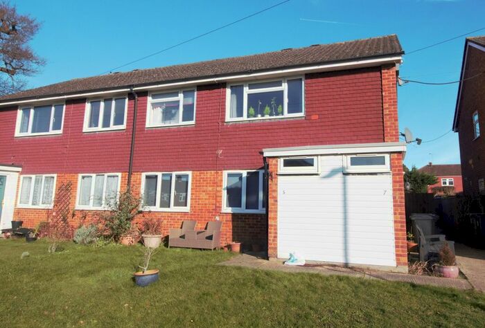 2 Bedroom Flat To Rent In Pages Orchard, Sonning Common, Oxfordshire, RG4