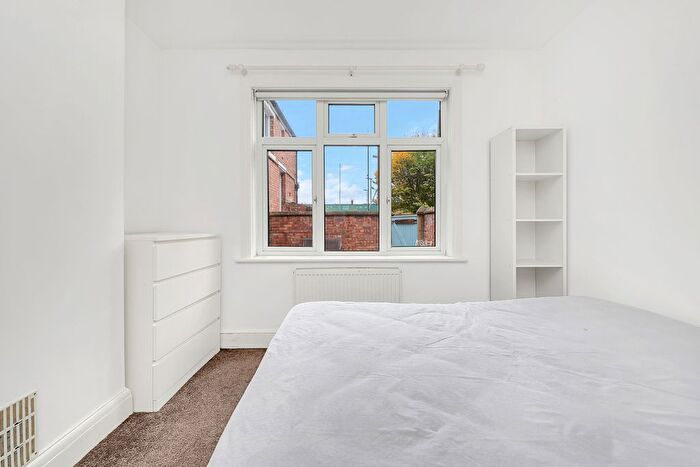 4 Bedroom Terraced House To Rent In Strickland Row, Earlsfield, SW18