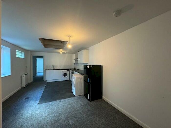 3 Bedroom Flat To Rent In Bedford Place, Southampton, SO15