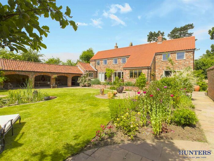 3 Bedroom Detached House For Sale In Glebe Farm Buildings, Full Sutton, York, YO41