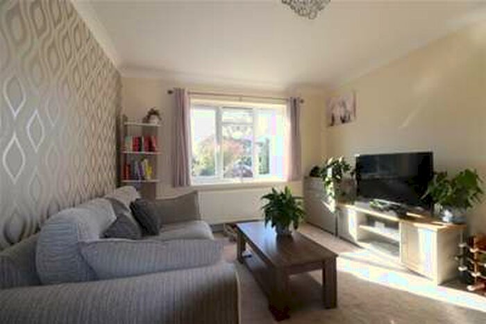 3 Bedroom House To Rent In Lundy Close, Southend On Sea, SS2