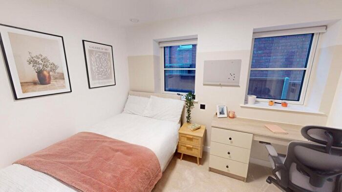 8 Bedroom House To Rent In Oak Tree Lane, Birmingham, B29