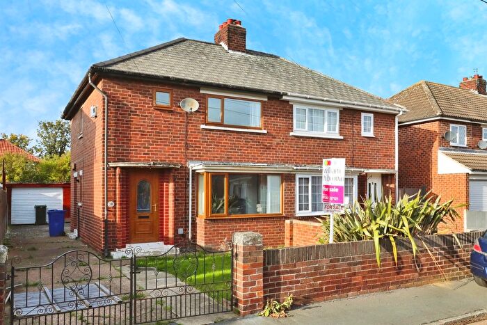 2 Bedroom Semi Detached House For Sale In Churchill Avenue, Off York Road, Doncaster, DN5