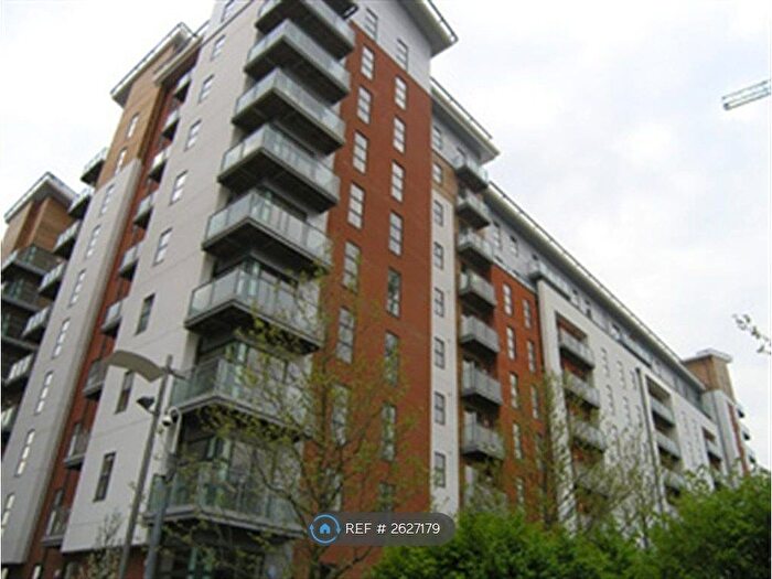 2 Bedroom Flat To Rent In Barton Place, Manchester, M4