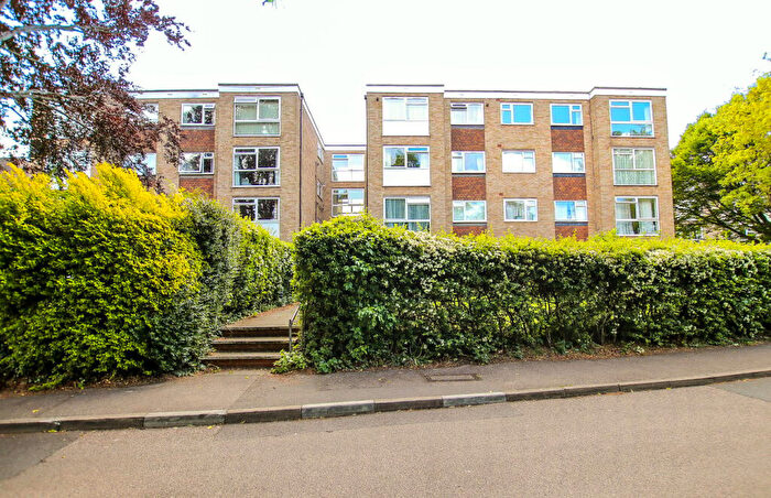 1 Bedroom Flat To Rent In Brodie House, Harcourt Avenue, Wallington, SM6