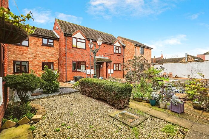 1 Bedroom Flat For Sale In Mortimer Row, Somersham, Huntingdon, PE28