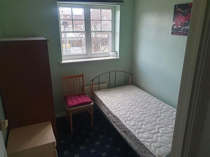 2 Bedroom Flat To Rent In Sandycroft Avenue, Wythenshawe, M22