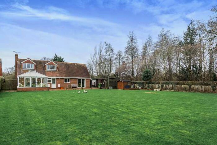 3 Bedroom Detached Bungalow For Sale In Castle View, Highworth Road, South Marston, Swindon, SN3