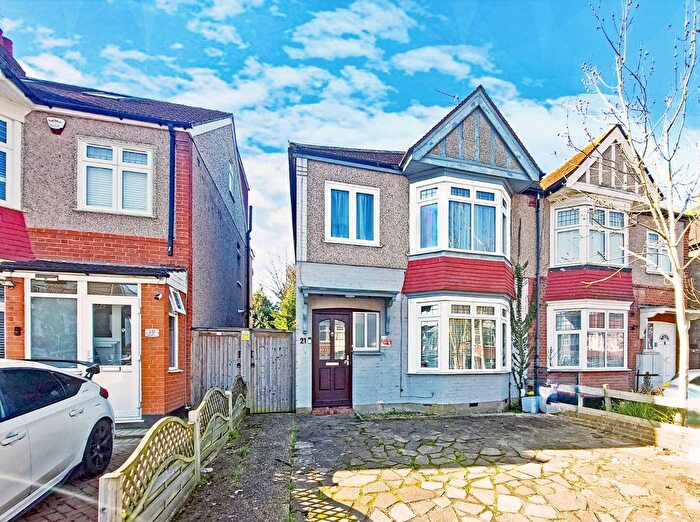 2 Bedroom Semi Detached House For Sale In Cambridge Road, North Harrow, HA2
