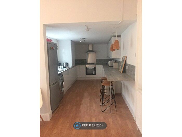 4 Bedroom Terraced House To Rent In Jubilee Drive, Liverpool, L7