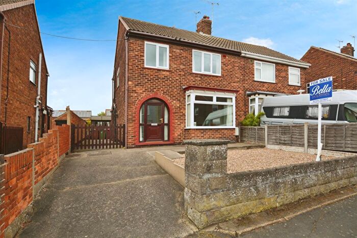 3 Bedroom Semi-Detached House For Sale In Collinson Avenue, Scunthorpe, DN15