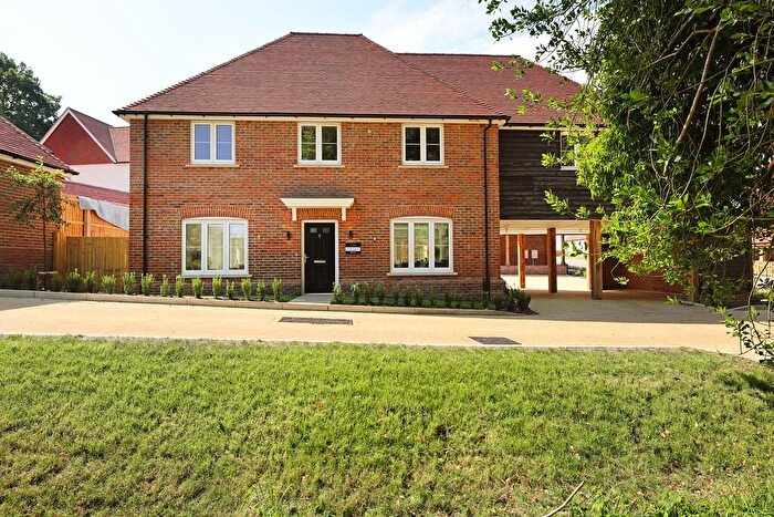 3 Bedroom Detached House For Sale In Scotland Lane, Haslemere, GU27
