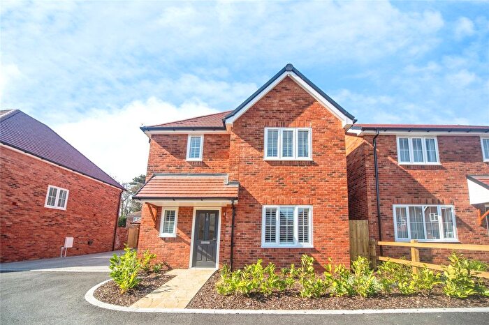 3 Bedroom Detached House For Sale In The Glades, Locks Heath, Southampton, Hampshire, SO31