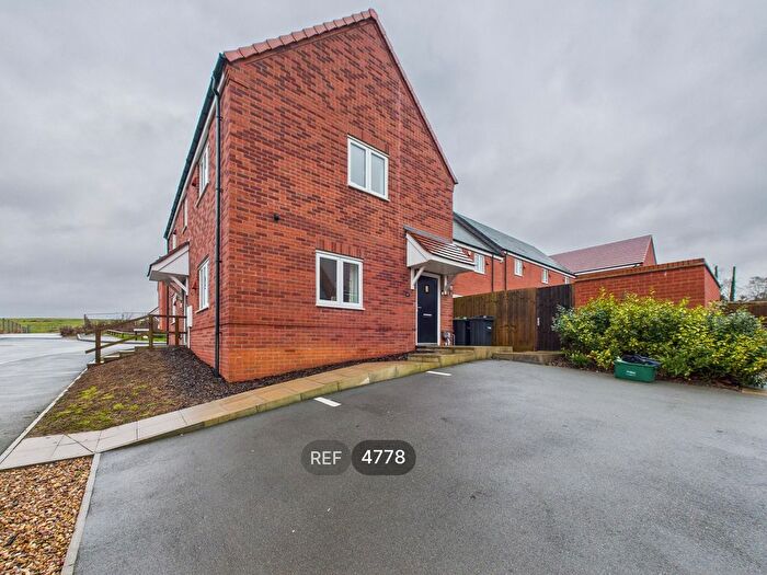 2 Bedroom Maisonette To Rent In Adams Drive, Redhill, Nottingham, NG5