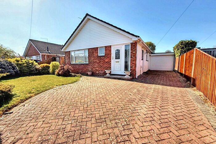 2 Bedroom Detached Bungalow For Sale In Fordingbridge, SP6